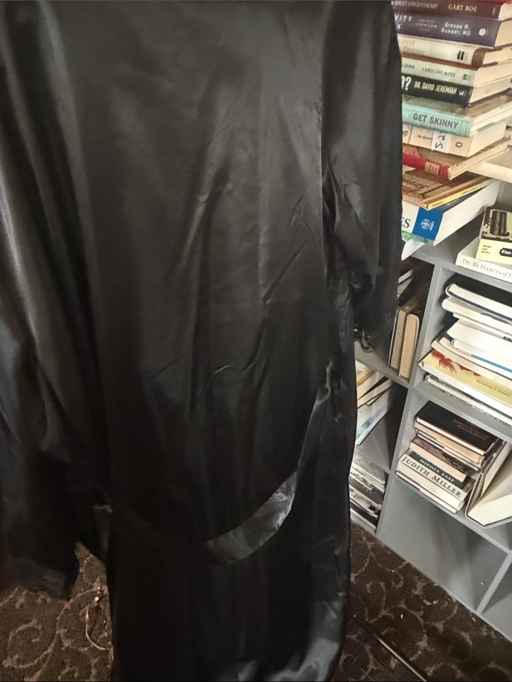 Black Satin Lace-Trim nightgown and robe - Picture 5 of 5